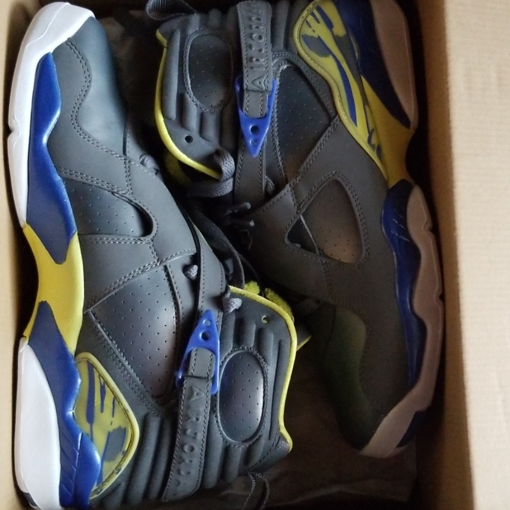 Jordan 8 Retro